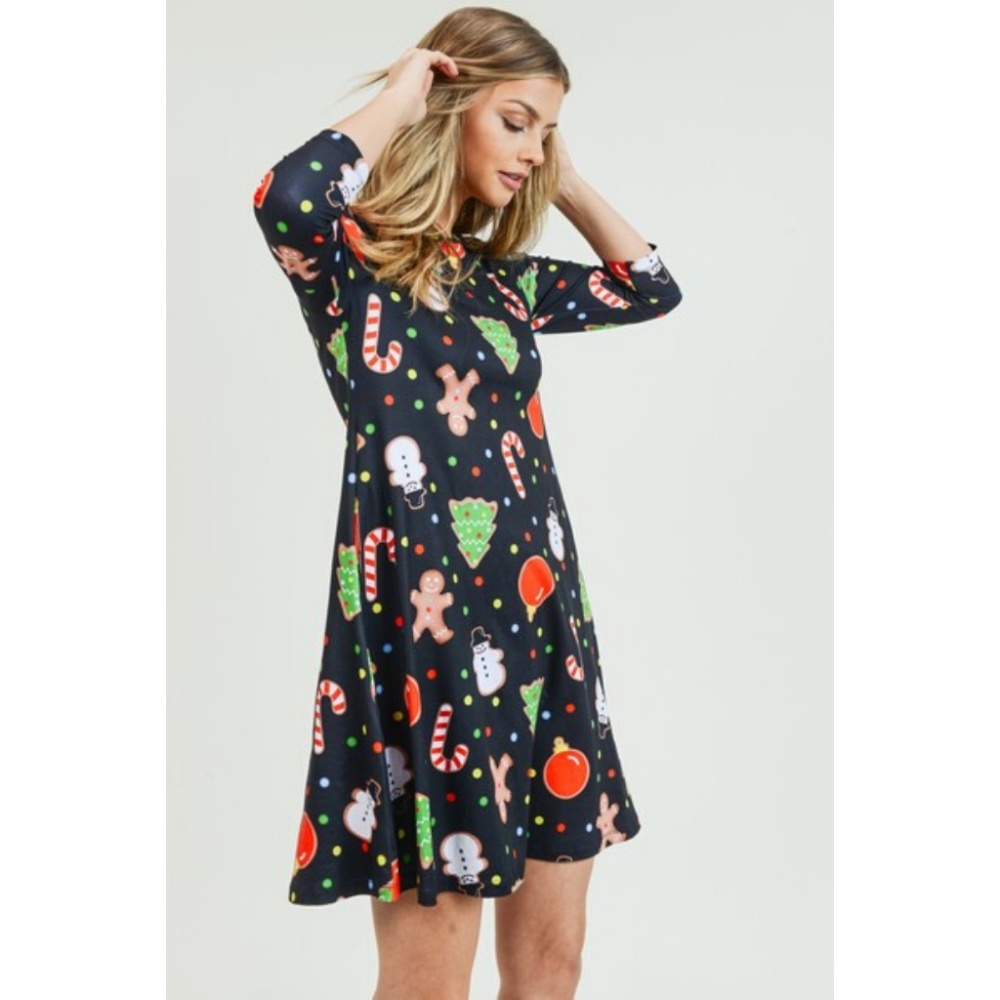 Women's 3/4 Length Sleeve Gingerbread Print Dress - Picture 4 of 9
